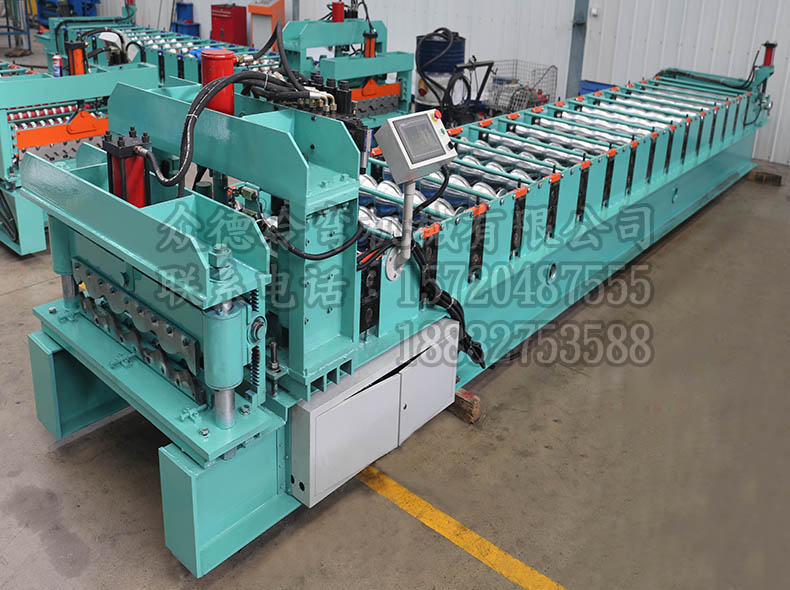 840型偏弧琉璃瓦压型设备