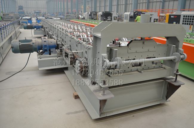 全自動(dòng)688樓承板機(jī)