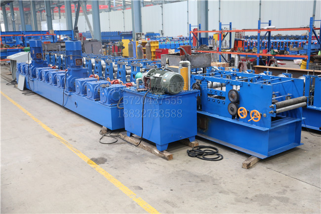 加厚U型鋼成型設(shè)備