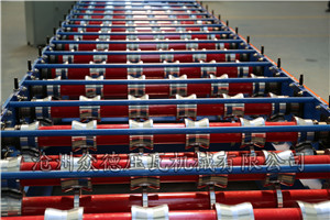 全自动液压导柱840型压瓦机